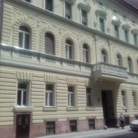 Rafi Budapest